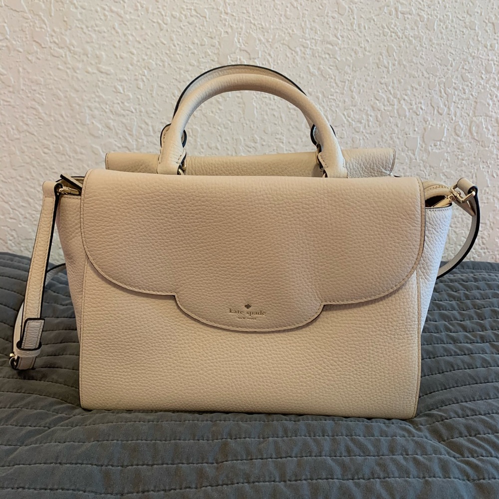 Like new - Kate Spade - leewood place makayla leather satchel - beige cream